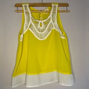 Selling this beautiful shirts, very good condition ✨